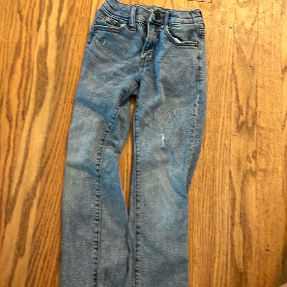 Old navy worn detailing boys size 7 jeans straight fit EUC